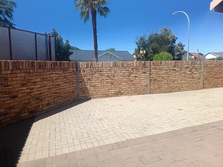 3 Bedroom Property for Sale in Riviera Northern Cape